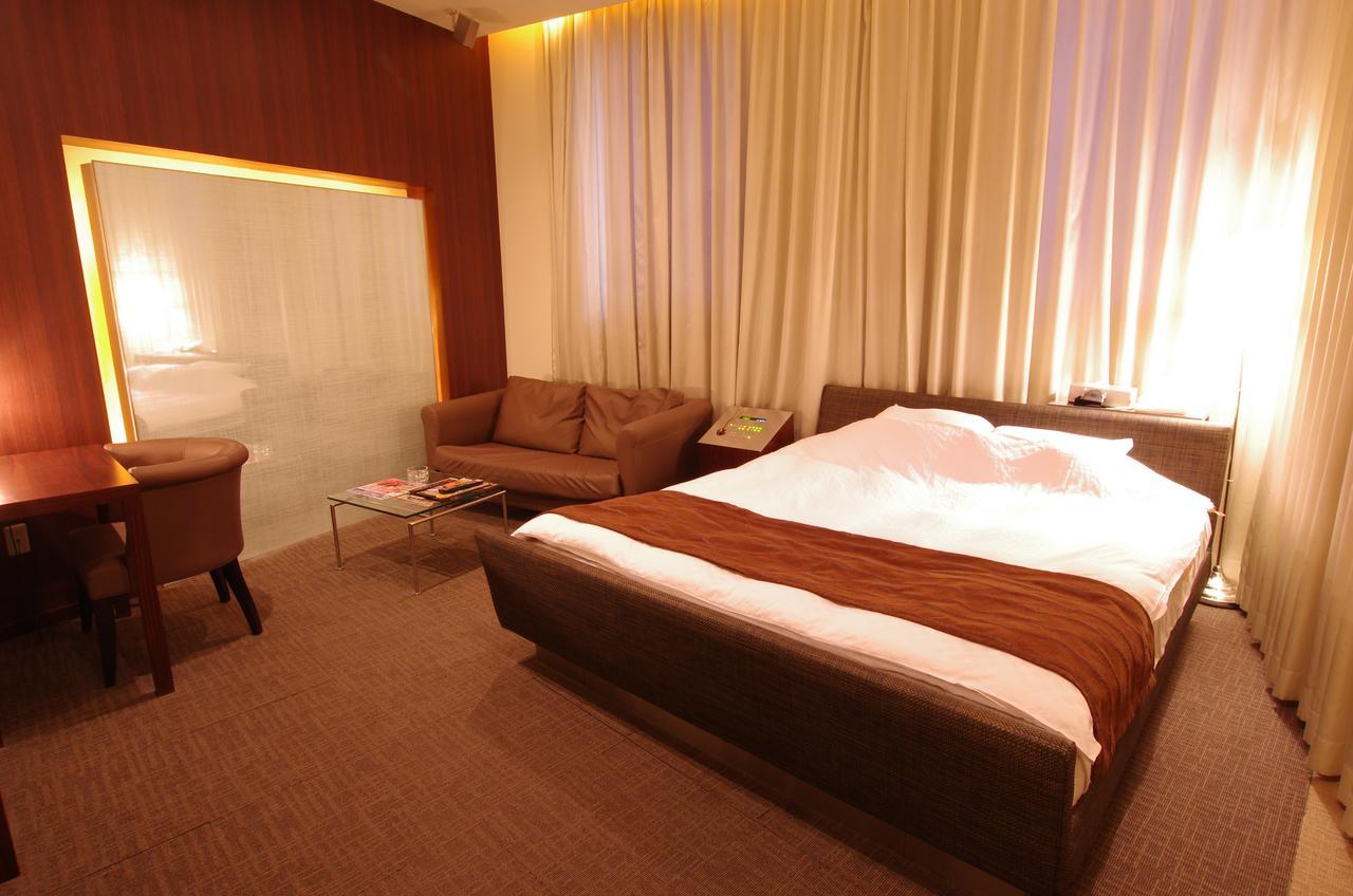 Blue Hotel Octa (Adults Only) Sapporo Exterior photo